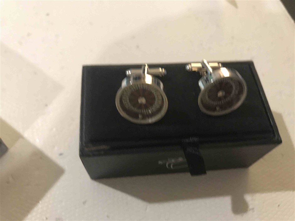 Designer Floral Necklace in Gold