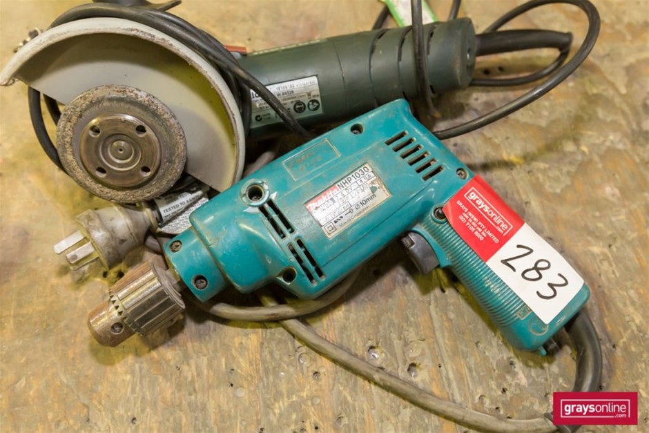 Designer Patterned Bangle in Silver