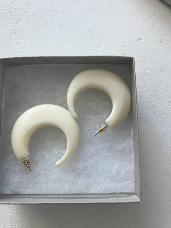 Designer Stainless Steel Eternity Circle Necklace in Silver