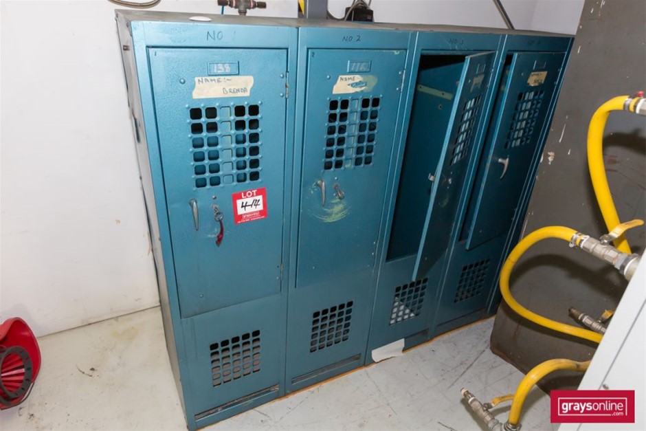 BIJ'OR - Stunning Simulated Diamond Purple Freshwater Pearl Butterfly Stud