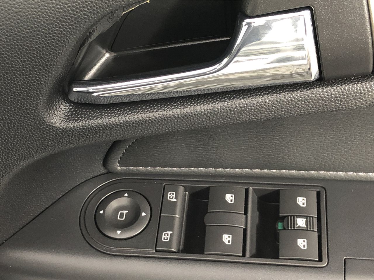 BIJ'OR - Designer White Freshwater Pearl Drop Earrings in Gold RRP $59