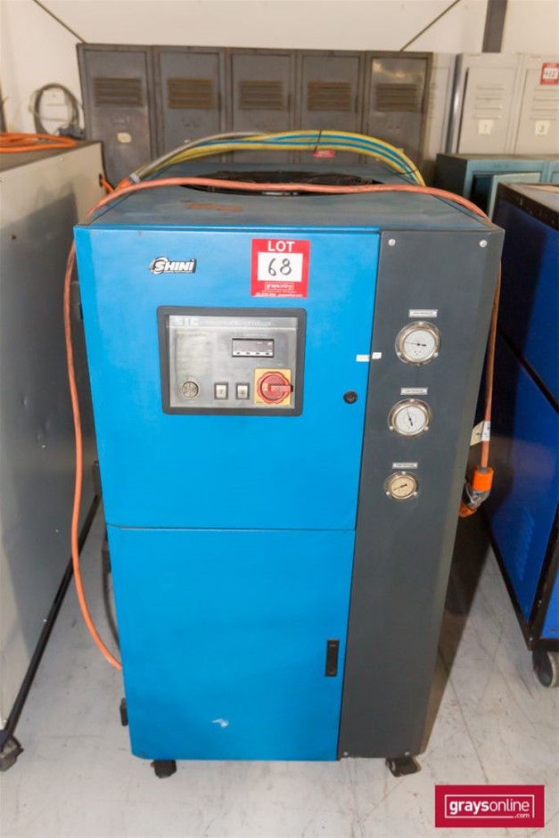 BIJ'OR - Genuine Black Freshwater Pearl Floral Necklace in Gold RRP $59