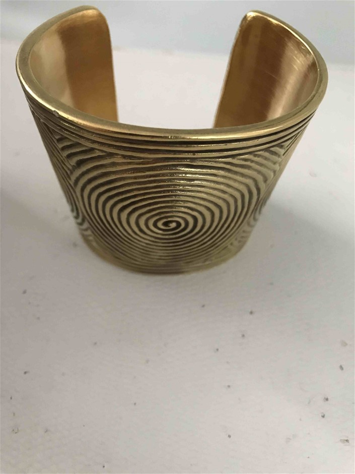 BIJ'OR - Round Pearl Stud Earrings in Pink - 7-8mm  RRP $49