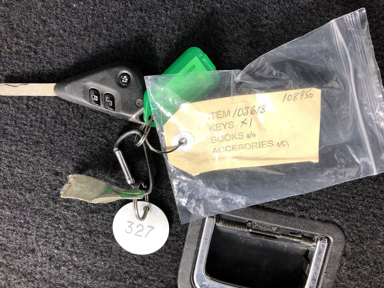 BIJ'OR - Round Pearl Stud Earrings in Pink - 8-9mm  RRP $49