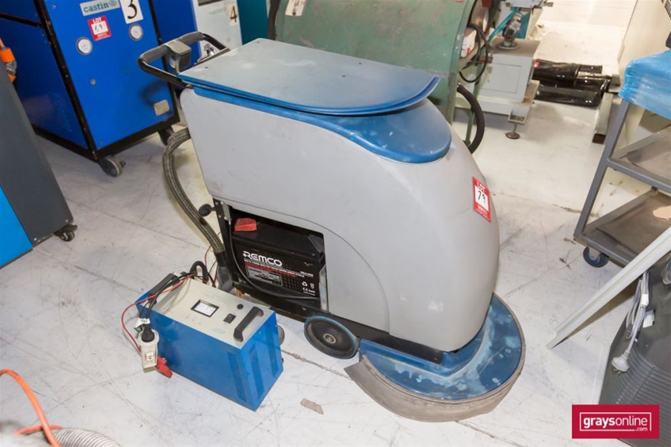 BIJ'OR - Black Pearl & Simulated Diamond Earring & Necklace Set  RRP $59