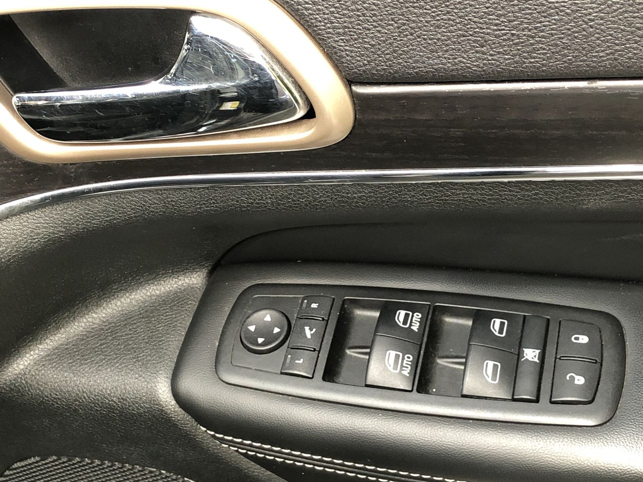 Roberts Estate Shiraz 2023 (12x 750mL) SEA