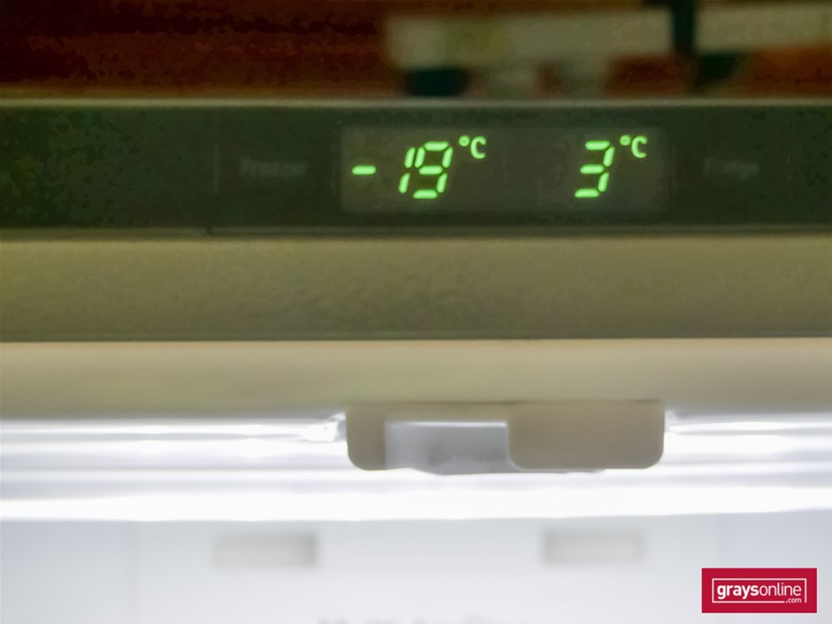 3.30 Carats Green Emerald