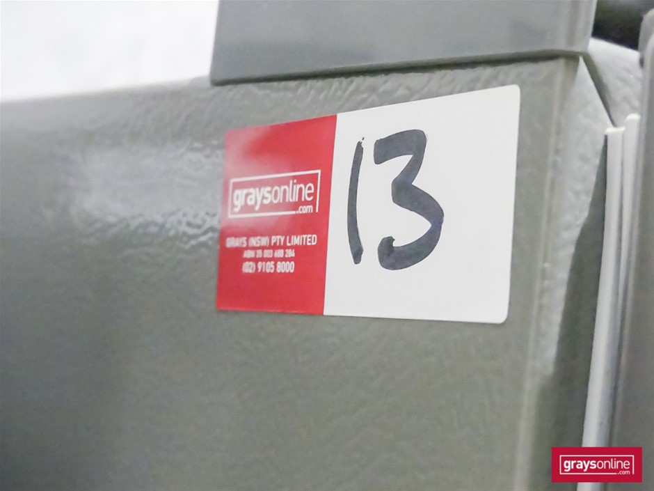 3.93 Carats Green Emerald