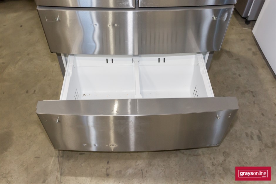 By The Vineyard Pinot Grigio (12x 750mL). SEA.