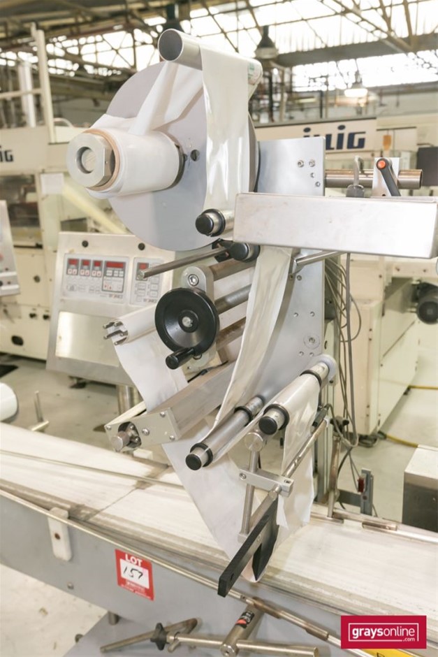 Wolf Blass Red Label Semillon Sauvignon Banc (6x 750mL)