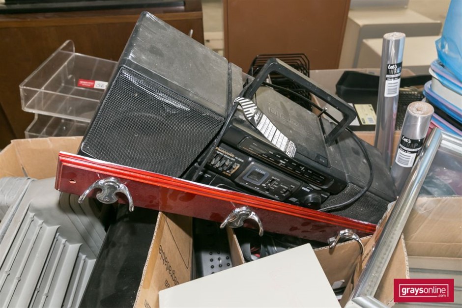 De Bortoli `Sacred Hill` Sparkling Brut NV (6x 750mL), Riverina, NSW.