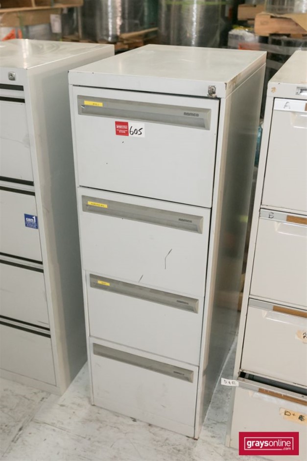 18 Drawer Work Bench / Tool Cabinet (Unused)