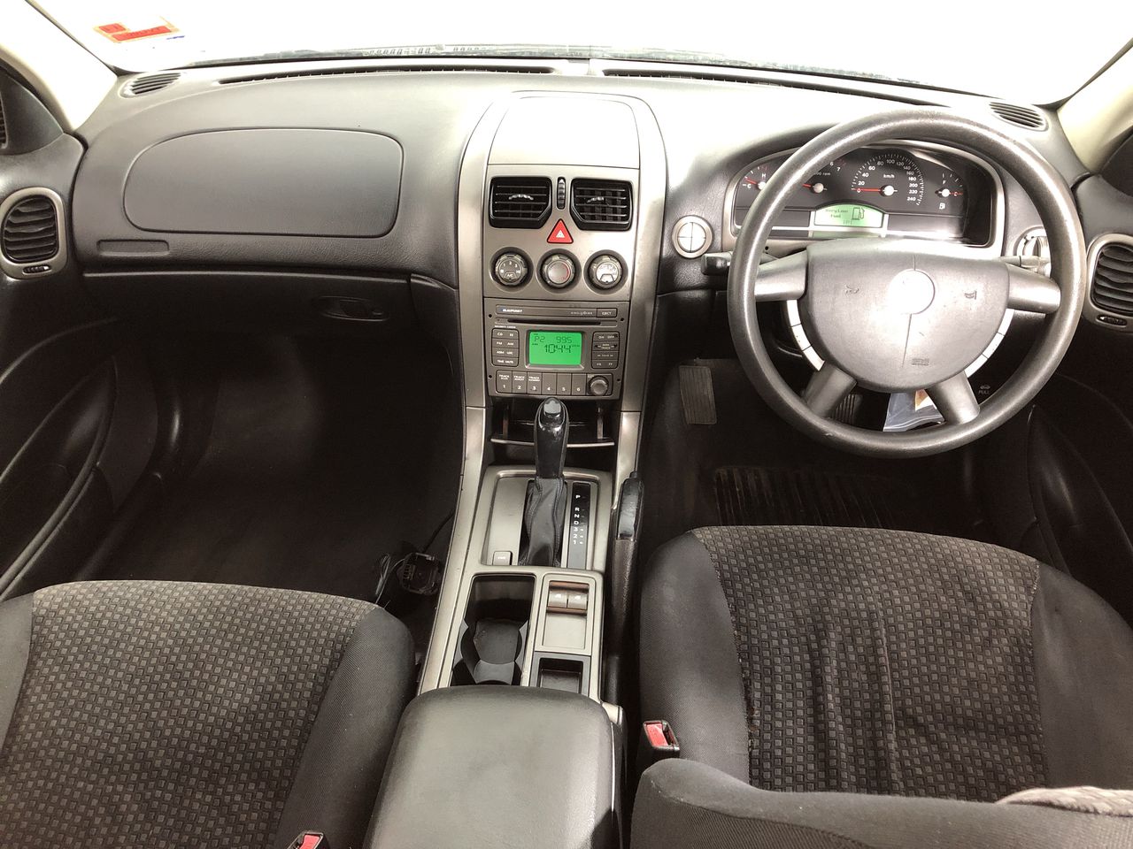 SUNBEAM EK6000 Carveasy Twin Blade Electric Knife, Colour: White. NB: Minor