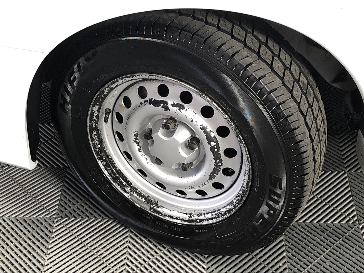 RUSSELL HOBBS Carlton Kettle, Stainless Steel, 1.7L Capacity. Model RHK82BR