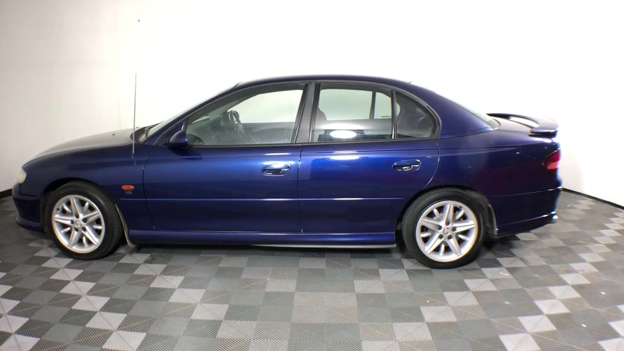 Heavy Duty Mini Air Compressor KIt 32psi Capacity.