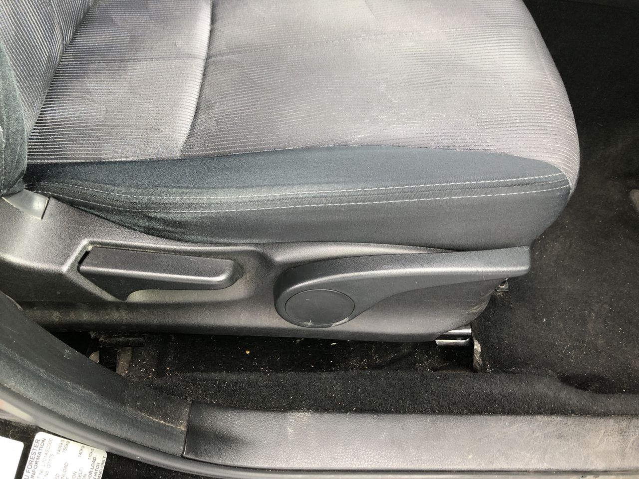 1/100 Ounce -Gold Scottdale & 1/10 Ounce Xag Silver coins x 4 Unc