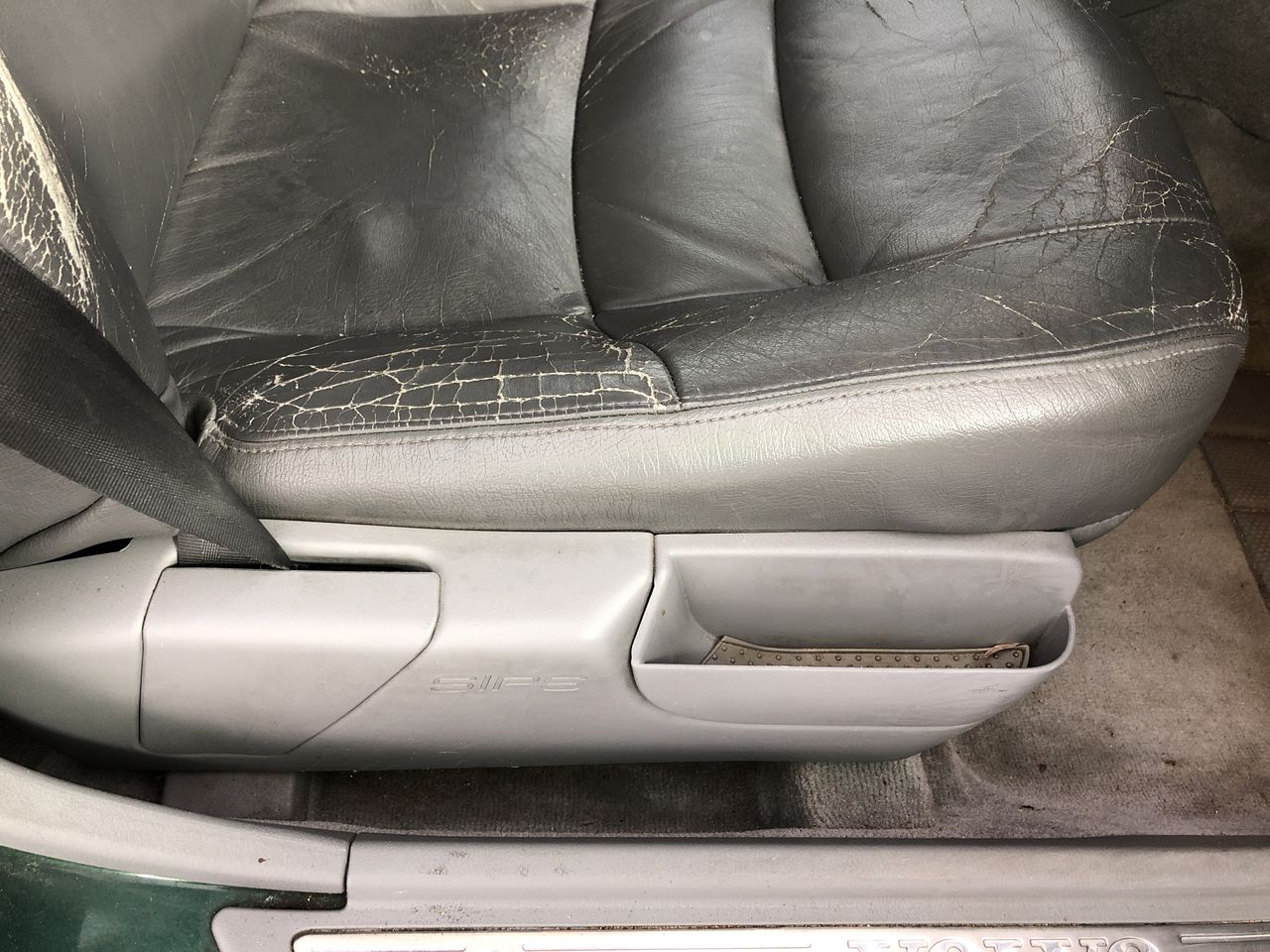 3.86 carat Natural Green Moldavite USD Val: $482.50