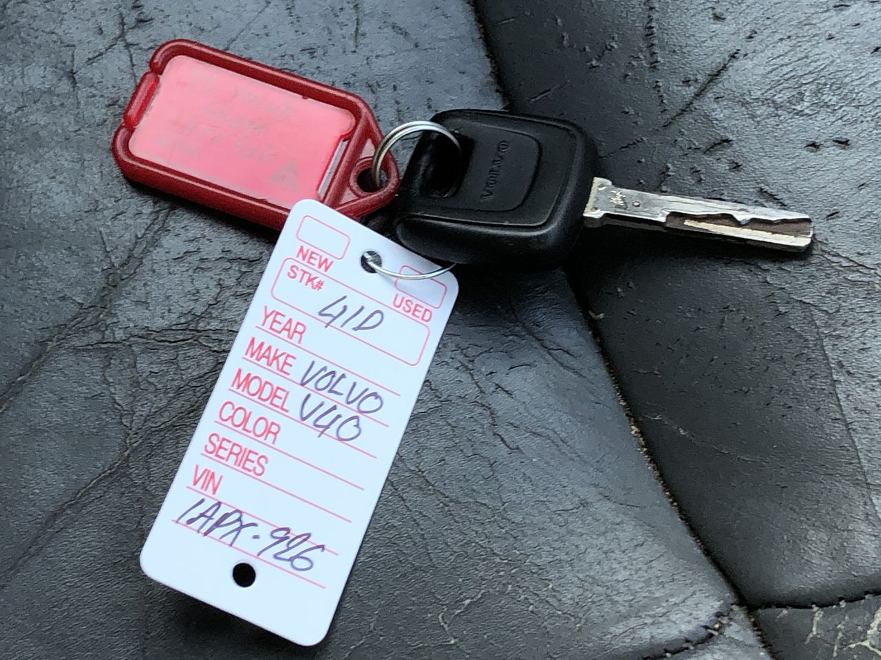 1/100 Scottdale x 2, 1 gram Valcumbi silver bars x 2 & 1 Kilo Copper Bar