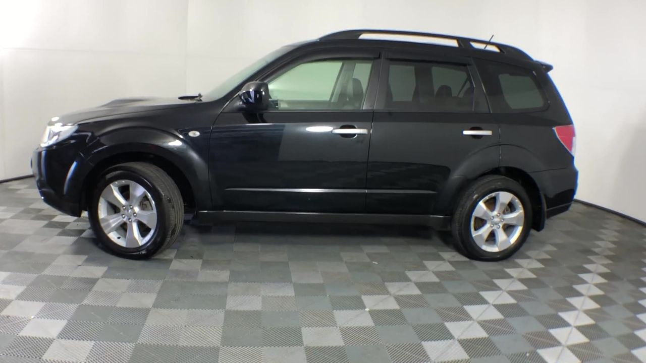 <p>Portable Building Shell 12.0M x 3.0M</p>