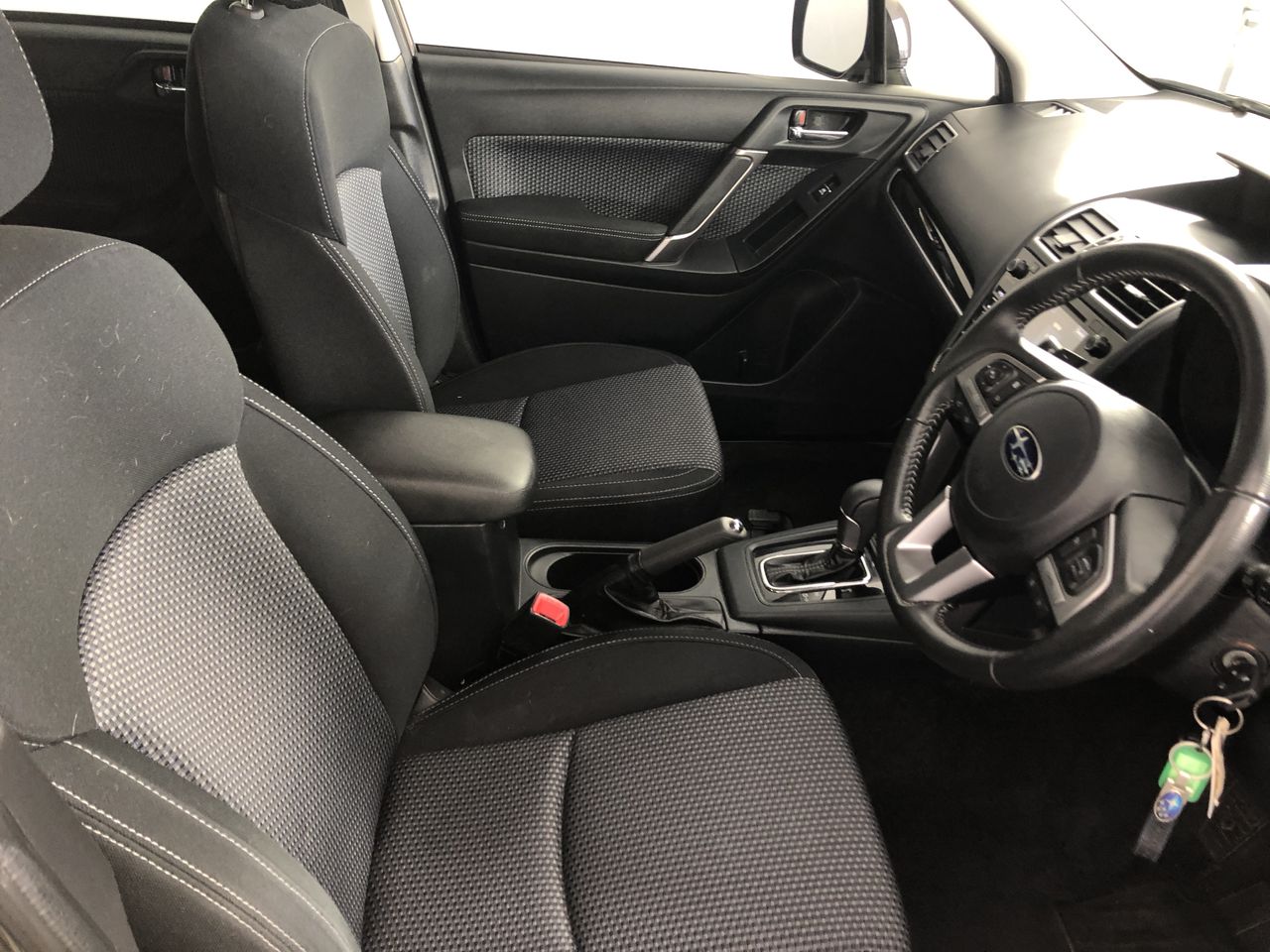 <p>Ritmo 160 Polywelder with Inserts Powerpack Shaver and Heaterplate</p>