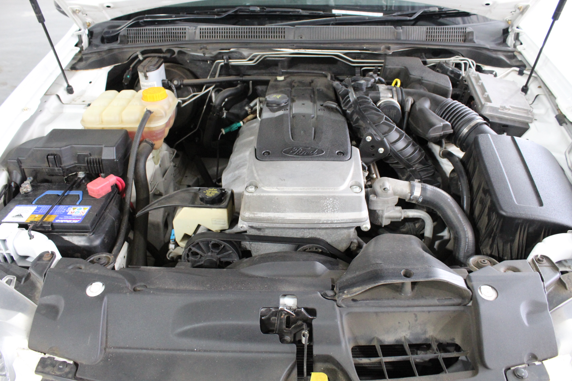 MAAJI Women's Reversible Bikini Top, Size M, Coral/Lava. RRP: US $77.  Buye