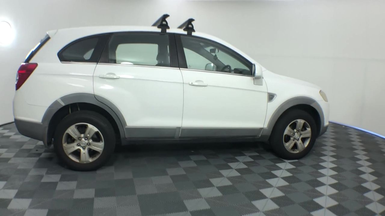 <p>1 x Twin Cylinder Air Compressor</p>