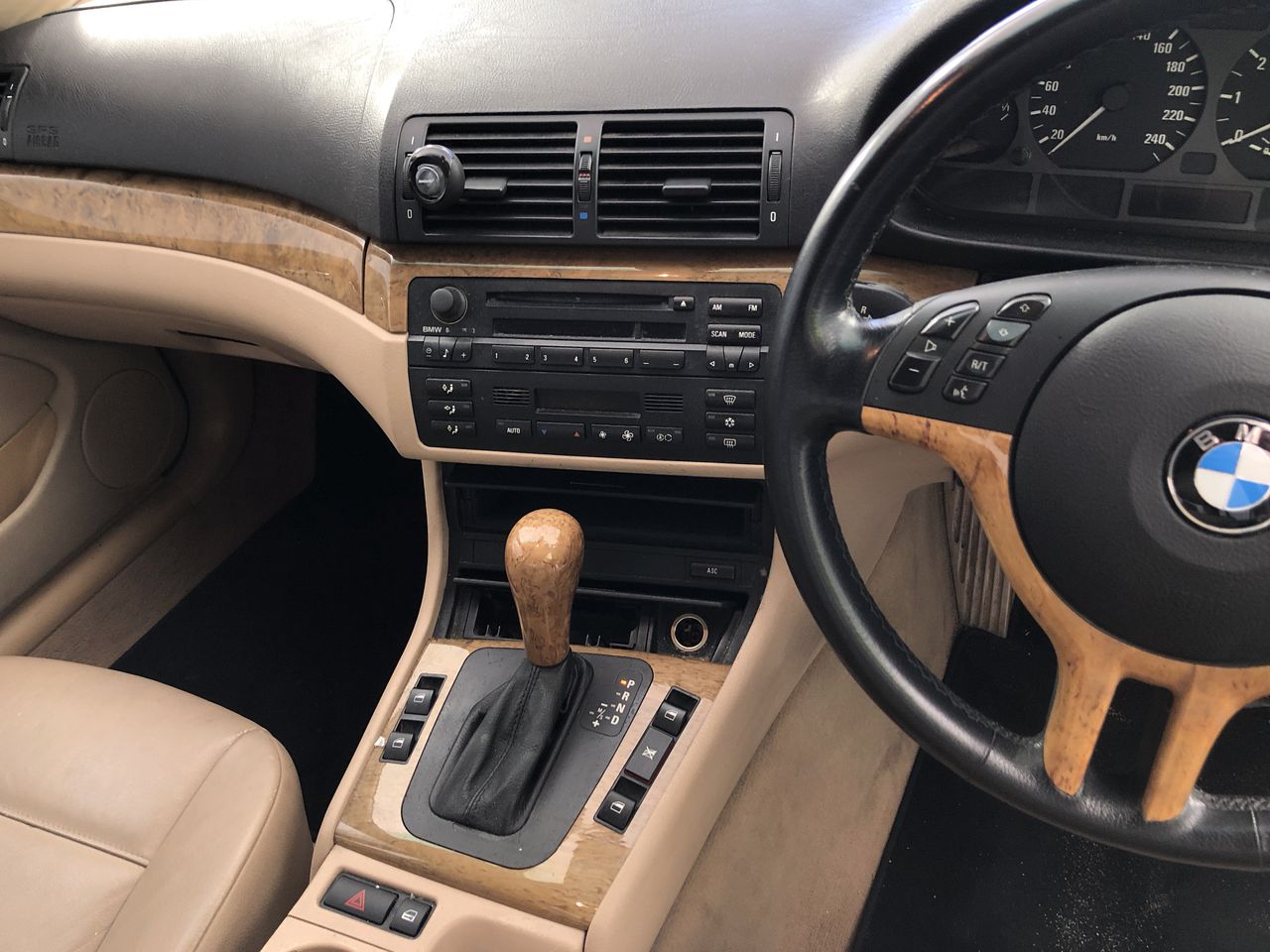 18ct White Gold, 4.20ct Moissanite Earring