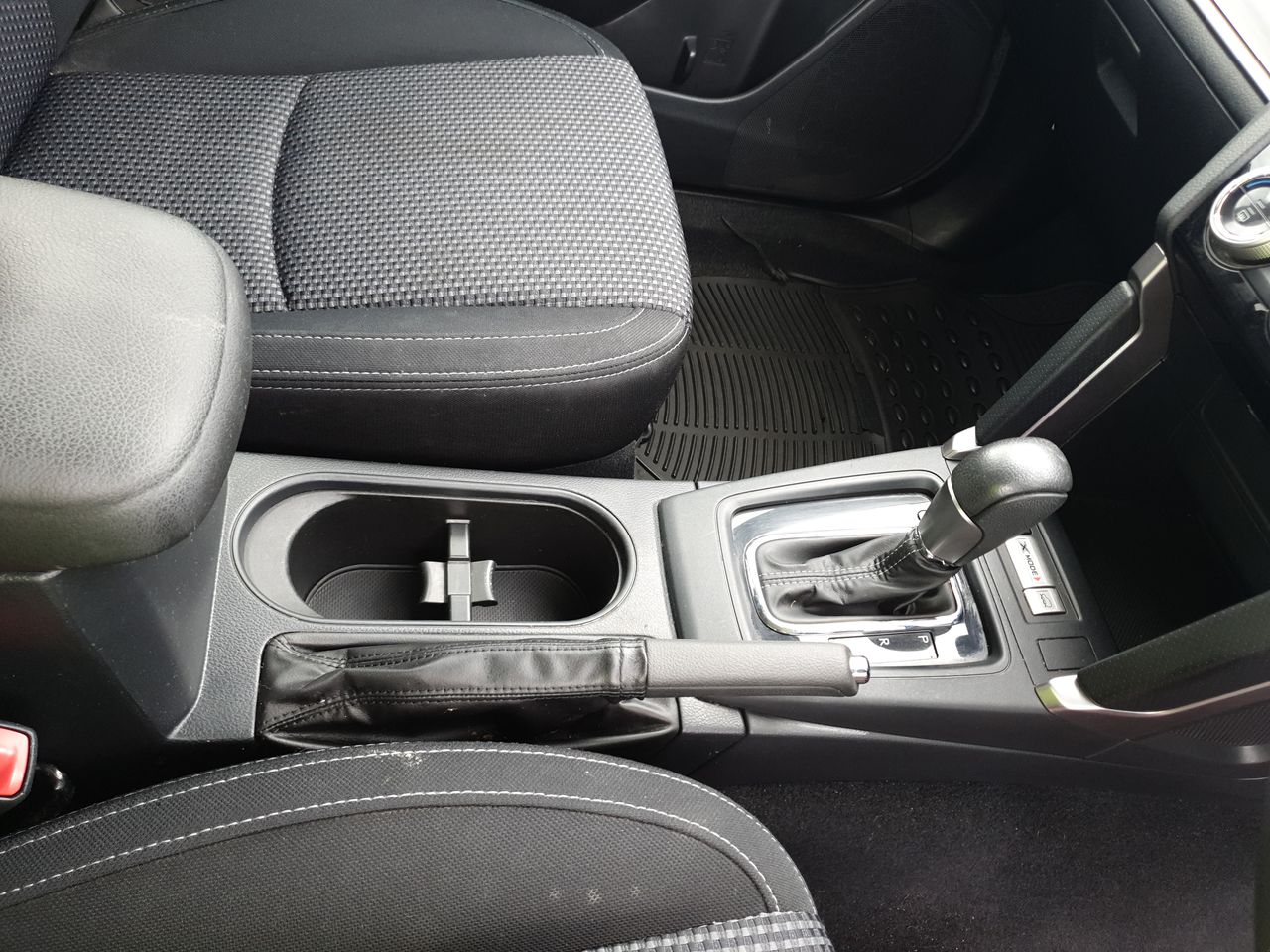 HOLDEN MOTORING SET OF 7 LOGO PIN COLLECTION SET IN PRESENTATION BOX