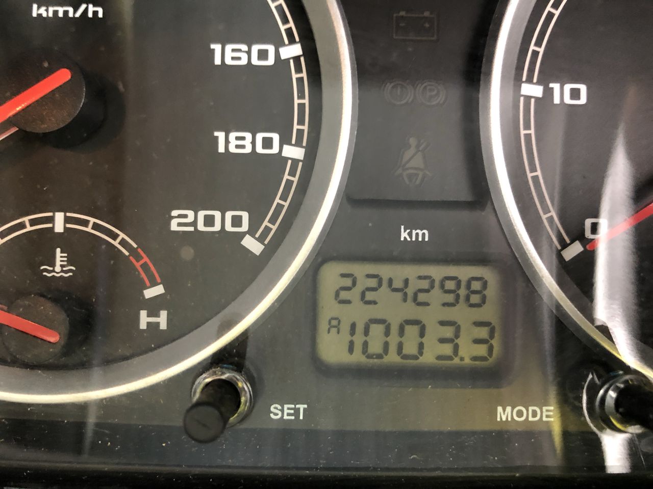 0.07 Carat round 2 white diamond