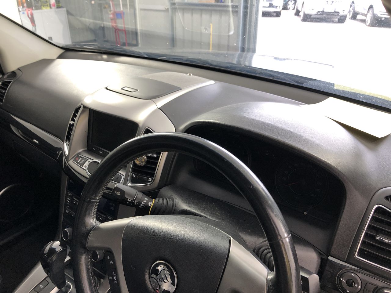 8mm Cherry Blossom & Antique Gold Buddha Charm Beaded Bracelet