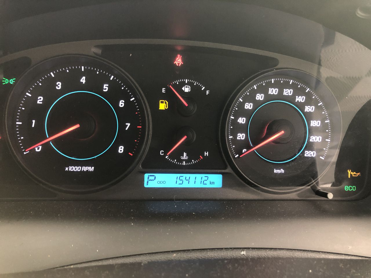 Large Pearl and Howlite Gemstone Bracelet