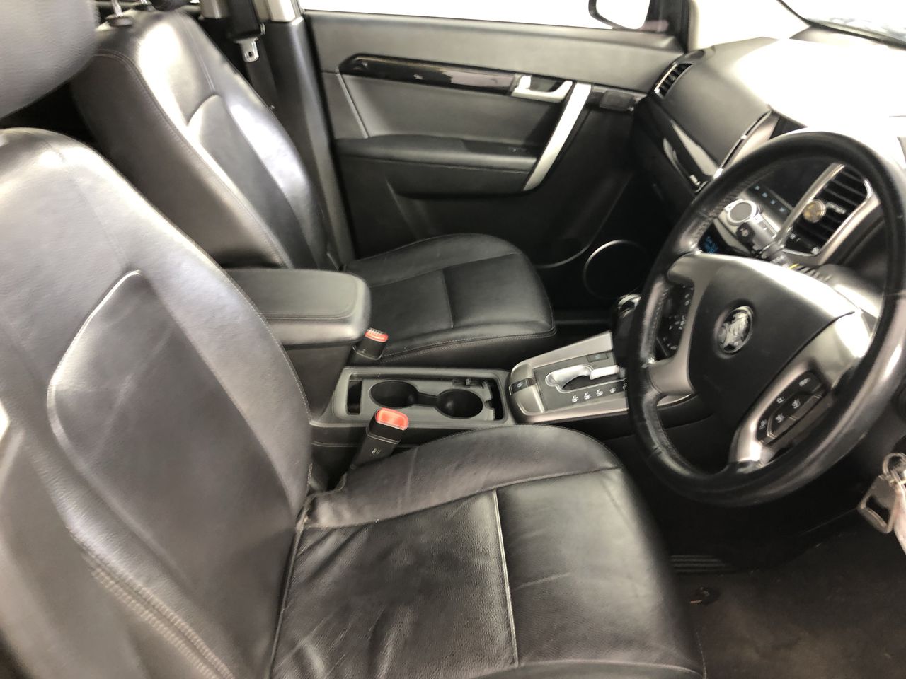 8mm Howlite & Antique Gold Buddha Charm Beaded Bracelet