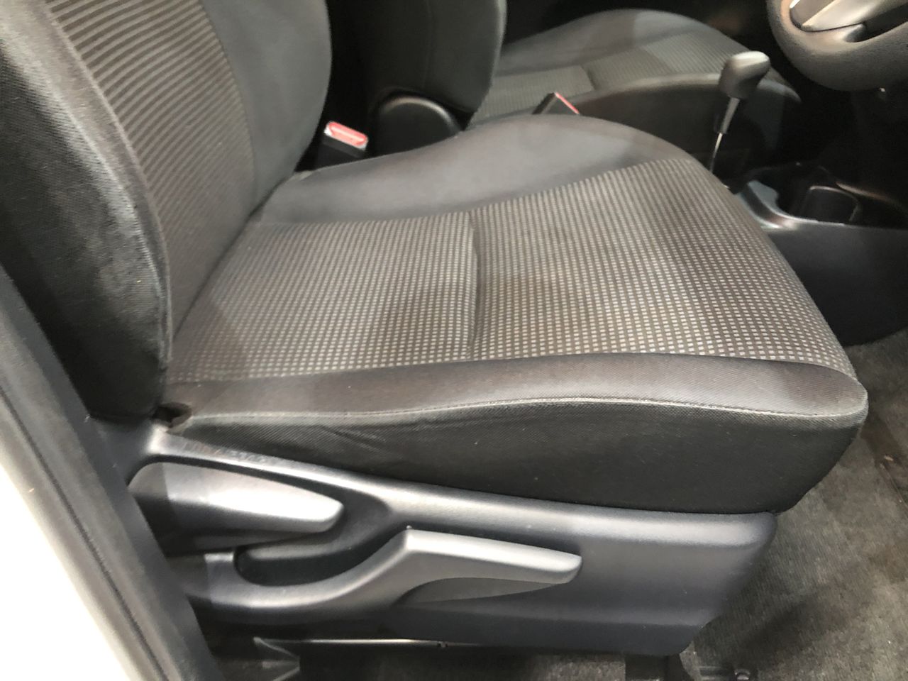 BOSCH 36V Brushless Cordless Hedge Trimmer Without Battery, 65cm Bar, Anti