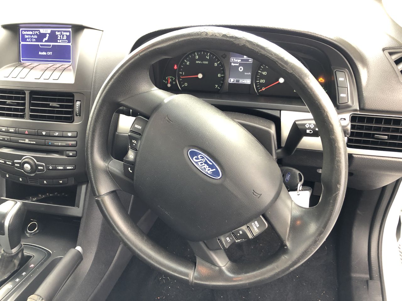 De Bortoli `Sacred Hill` Sparkling Brut NV (6x 750mL), Riverina, NSW.