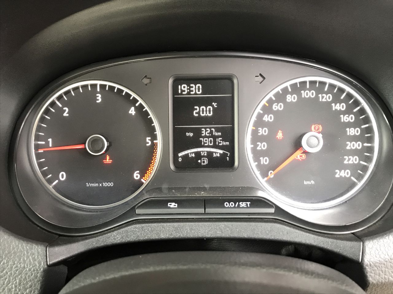 Duchesse De Paris Brut Blanc De Blancs NV (6x 750mL), France.