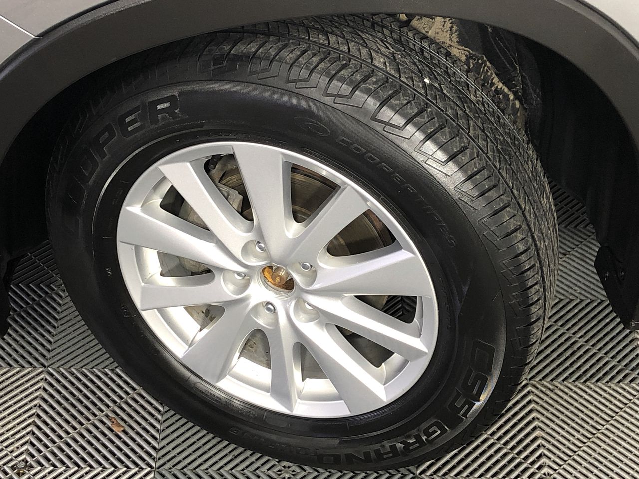 Wolf Blass Yellow Label Shiraz (6x 750mL). SA