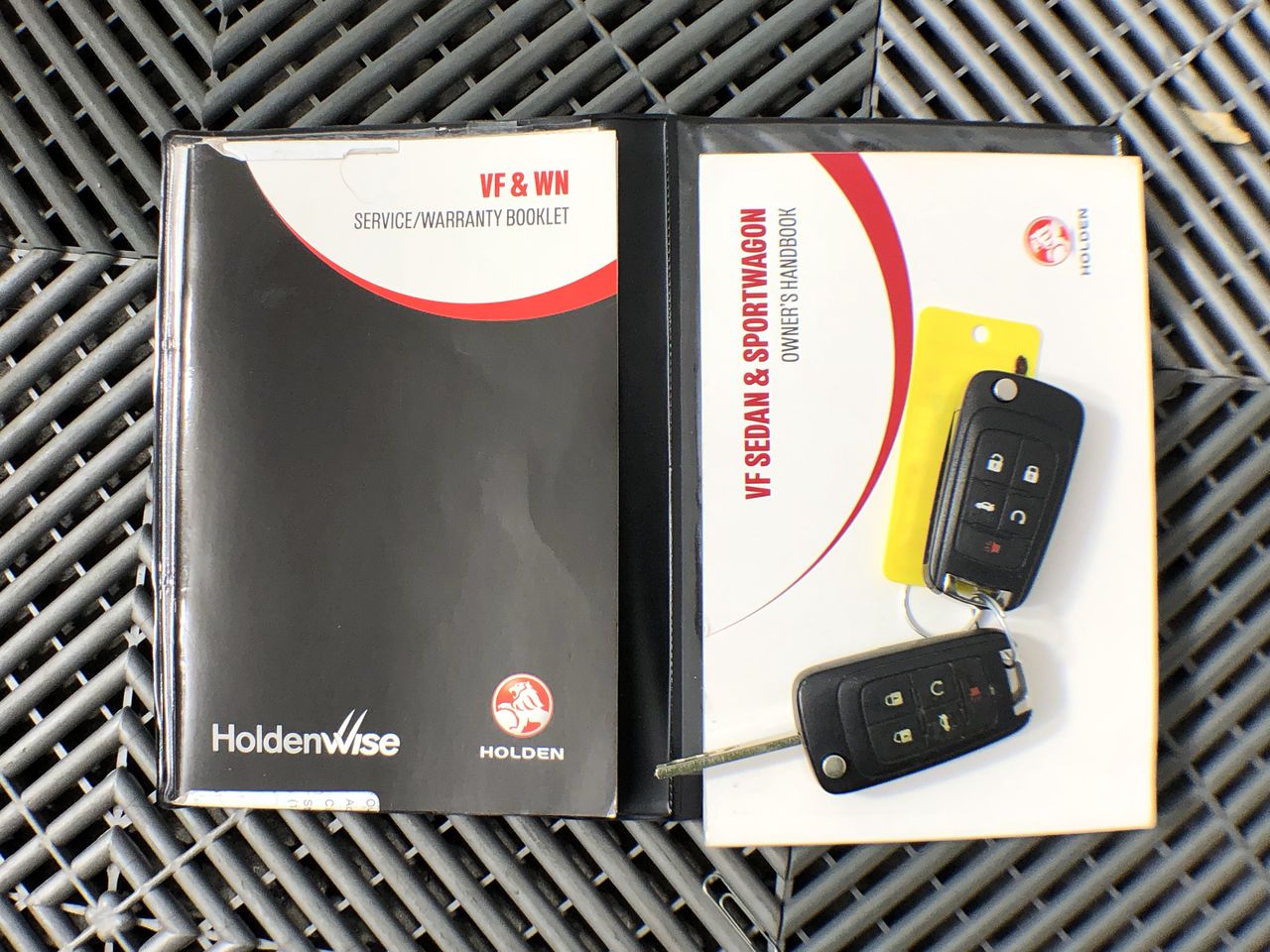 Jules Roy Chardonnay 2023 (6x 750mL), France.