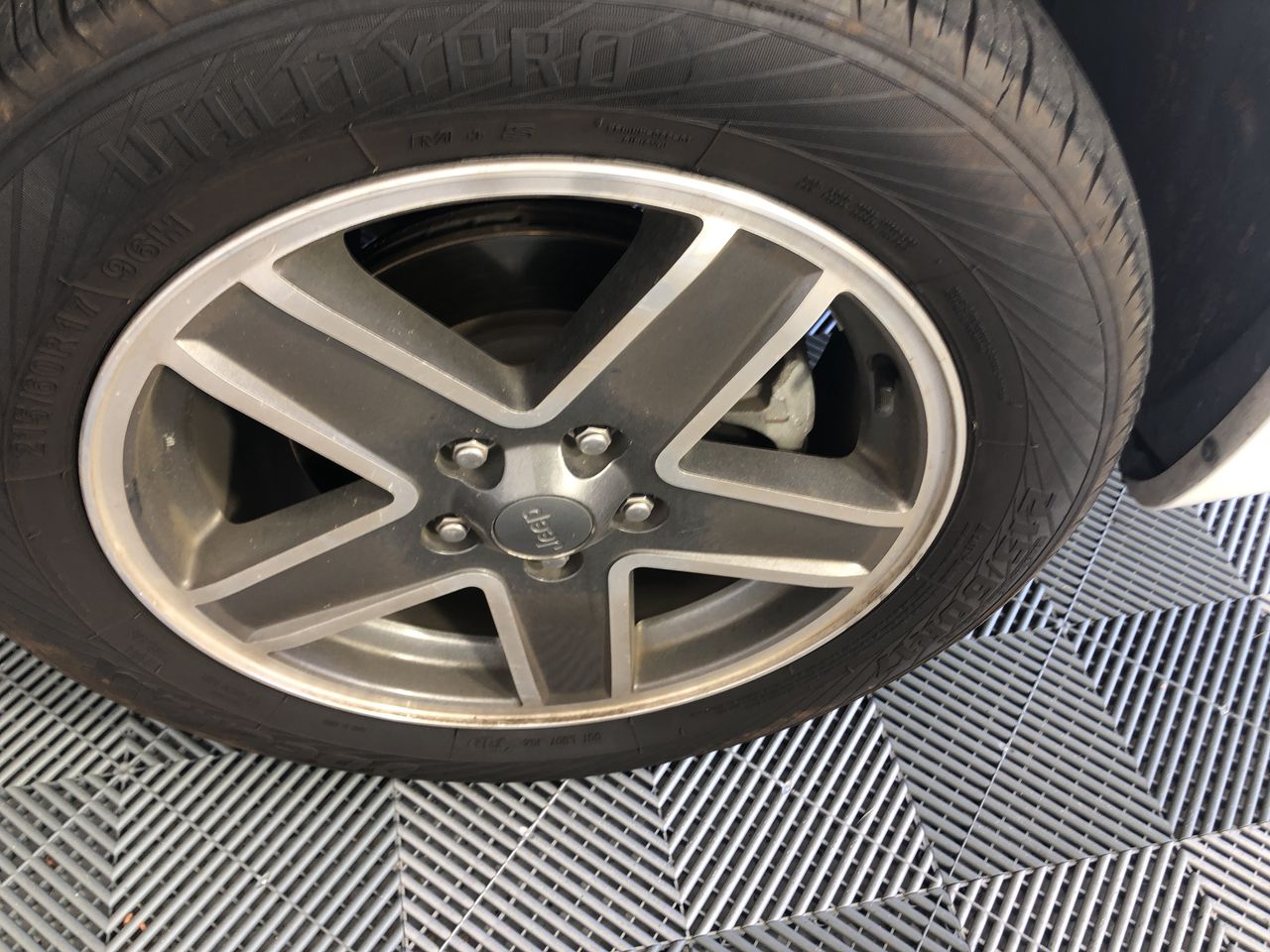 Pierre Delize Blanc De Blancs Brut NV (6x 750mL), France.