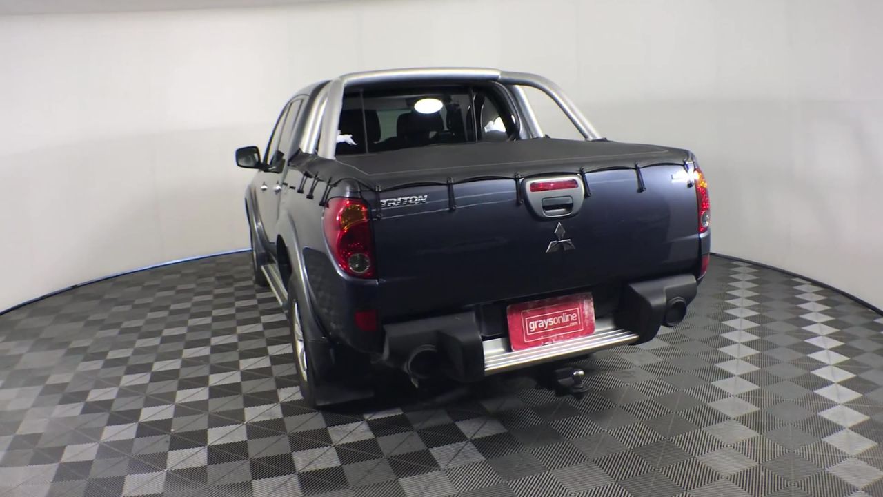 1966 Australia First & Last Queen Elizabeth Silver round fifty cents x 8