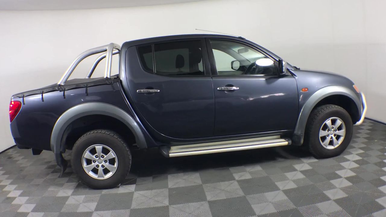 0.40 carat pink square radiant cut deep b orange pink valu: $28,560