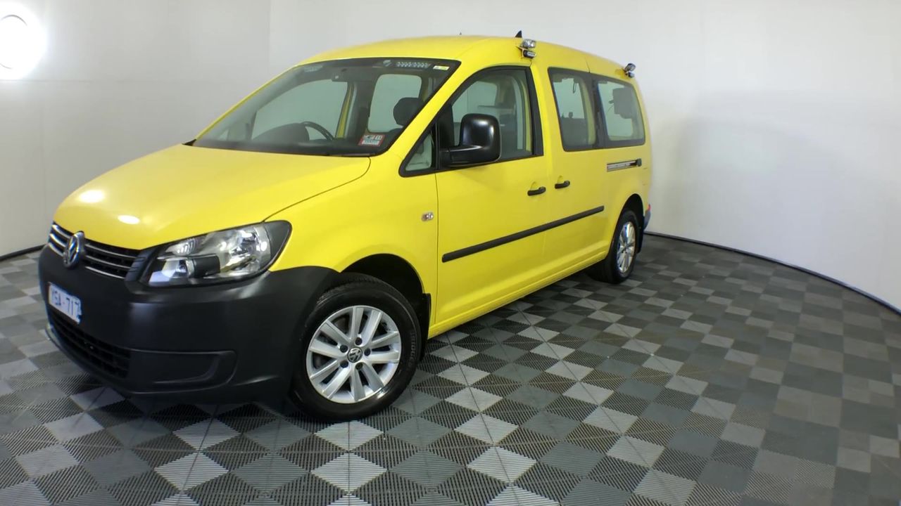 8mm Turquoise & Antique Silver Buddha Charm Beaded Bracelet