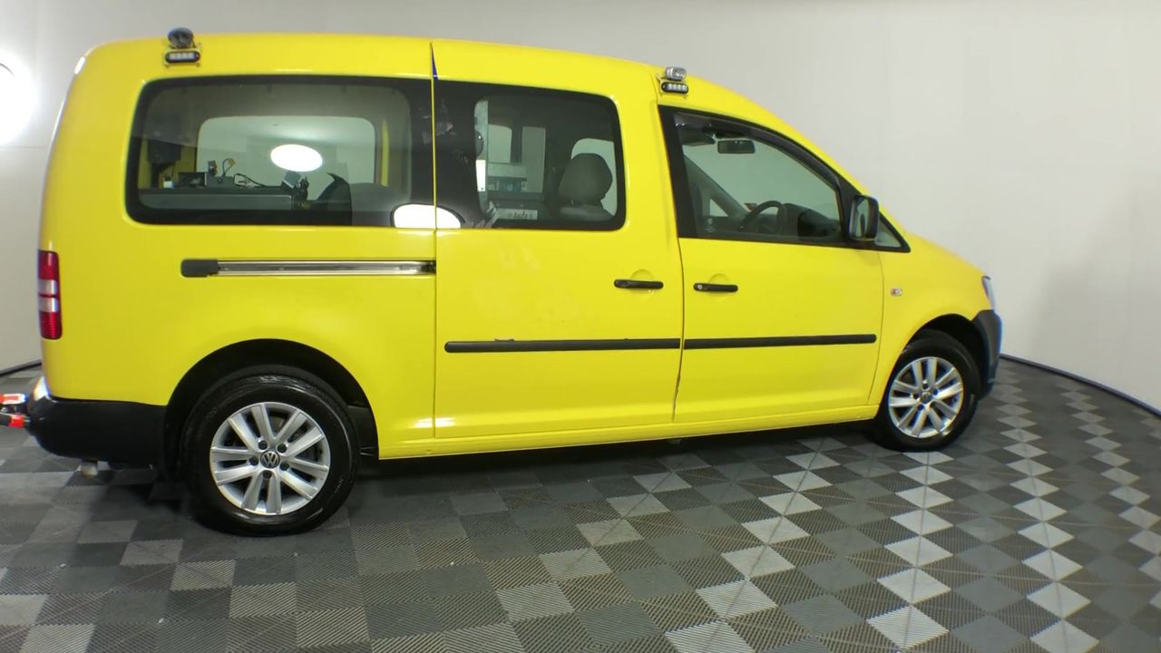 Green Aventurine & Swarovski® Crystal Real Platinum Plated Earrings