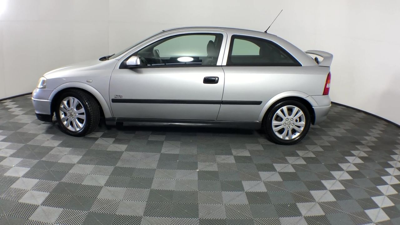 2.15 carat white diamonds in 10 boxes