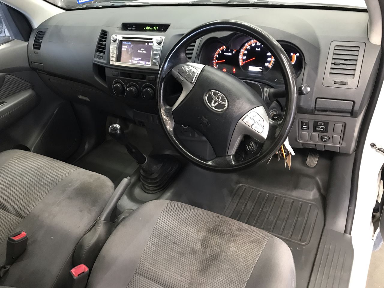 Classic Rhodium Plated Plain Heart Locket