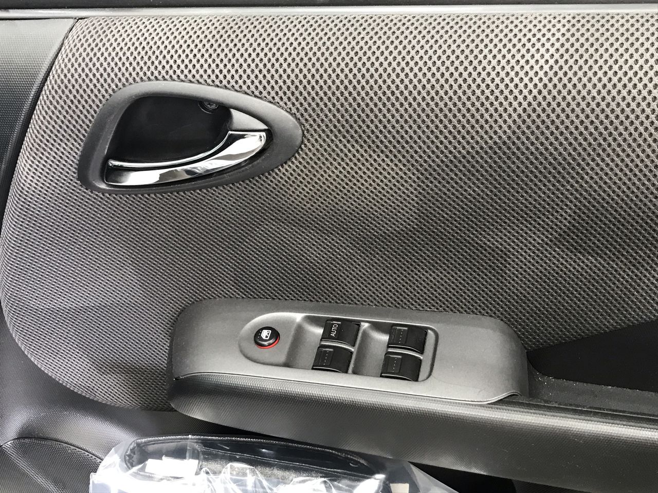 Redbank Emily Brut Cuvee NV (6x 750mL) King Valley, VIC.