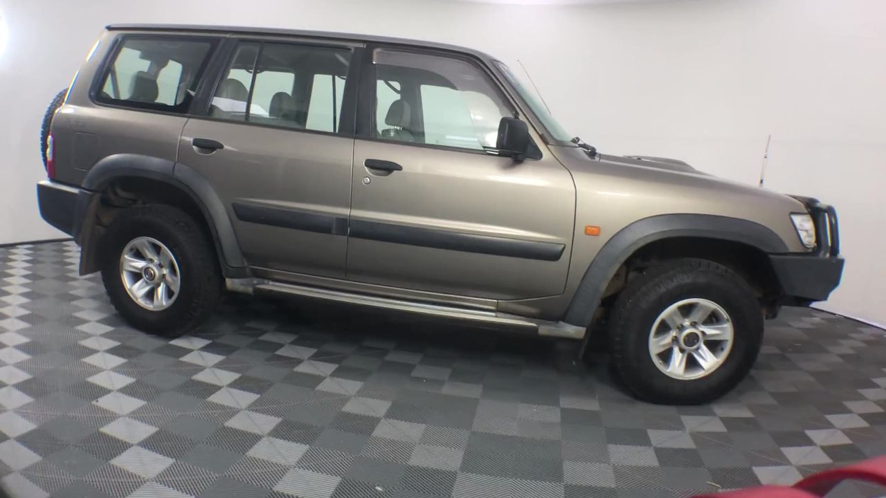 18K White Gold -Filled Clustered Chain Necklace Simulated Diamonds - 55.8cm