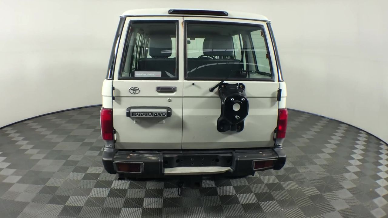 Barramundi Weekender White 2023 (12x 750mL) SEA