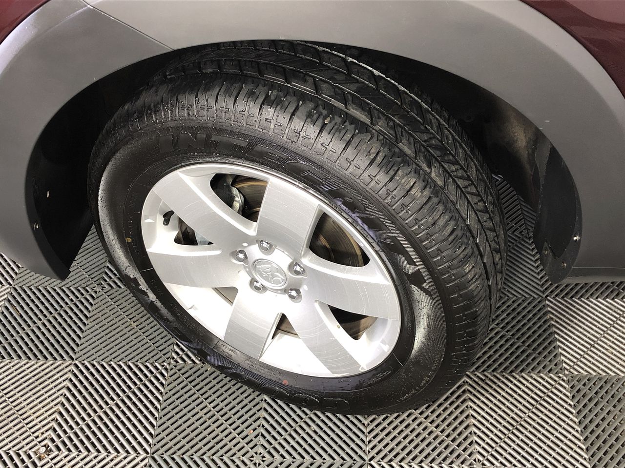 Elephant in the Room Chardonnay  (6x 750mL). (252626-1266)