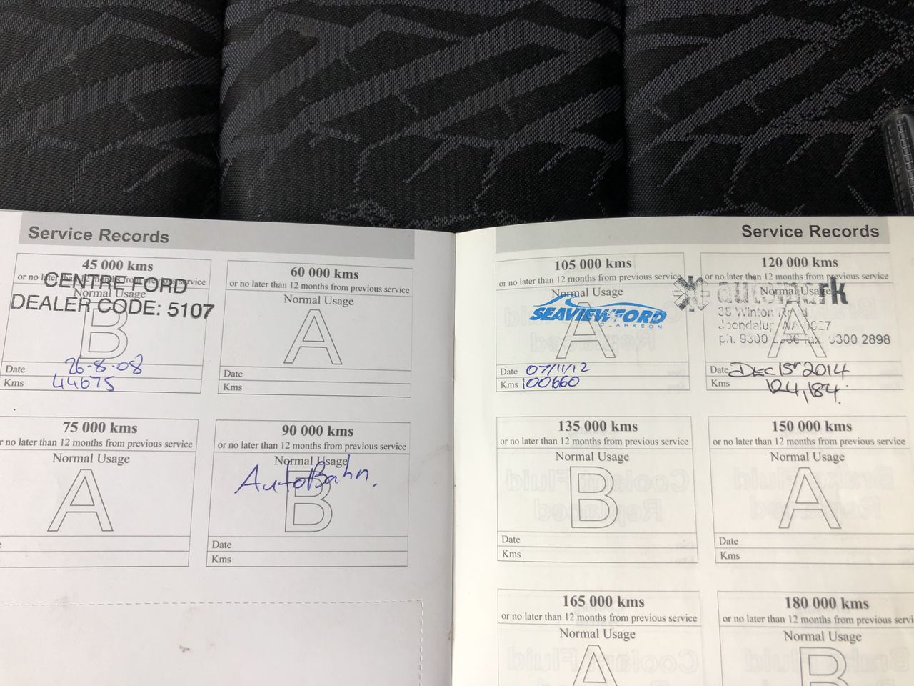 BULK PACK - 10 x 5mm Christmas Earrings (5 x Green, 5 x red) Gift Idea