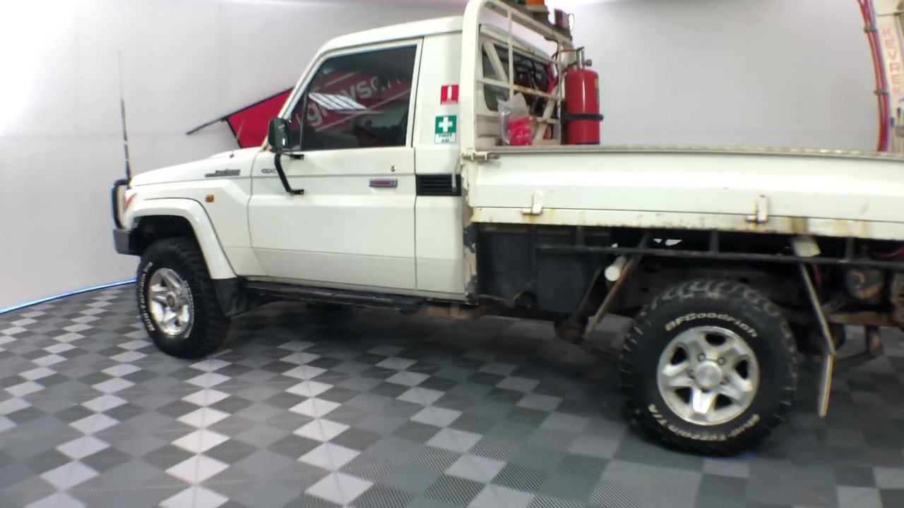 Classic 3mm Wide Stainless Steel Venetian Box Chain Necklace -50cm (Yellow)